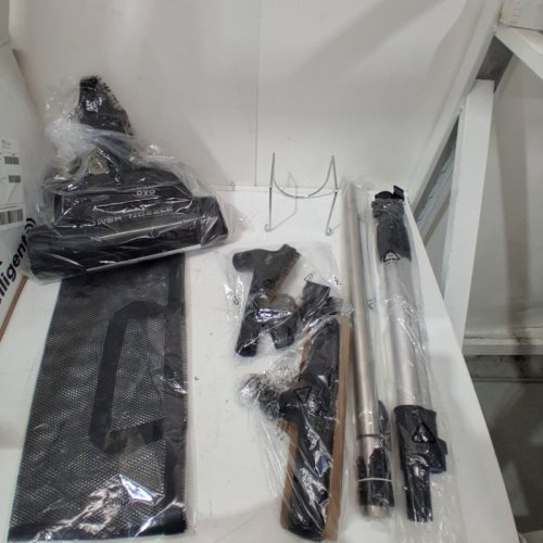OVO CENTRAL VAC ACCESSORY KIT WITH DUAL VOLTAGE ON/OFF SWITCH CONTROL HOSE - 40FT - BLACK (MODEL: KIT-HV50CD-OVO) image 4