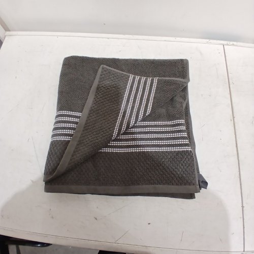 GLUCKSTEIN STUDIO STRIPED TOWEL - 35" X 70" - NAVY BLUE (ITEM: 1176688) image 2