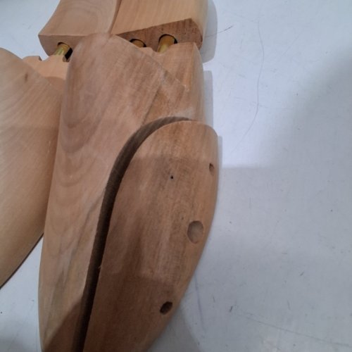 2PC WOODEN SHOE TREES- 41-42 - NATURAL WOOD image 3