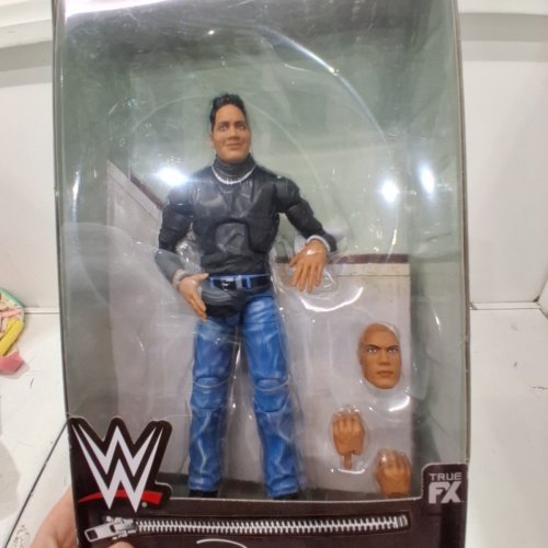 MATTEL WWE THE ROCK ACTION FIGURE (ITEM: JML96) image 4