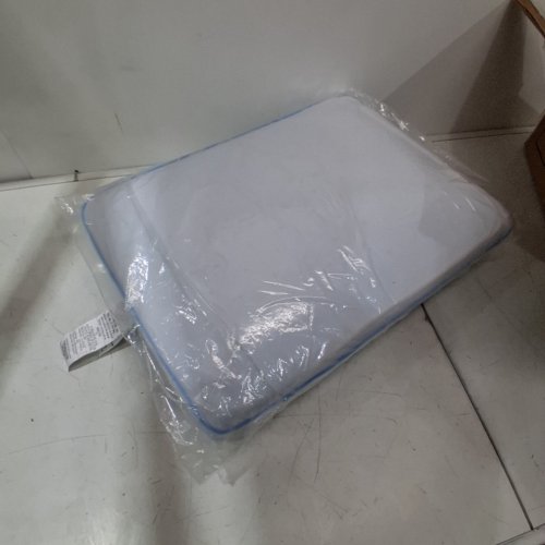GEL-INFUSED COOLING MEMORY FOAM PILLOW - 17" X 23" - WHITE image 3