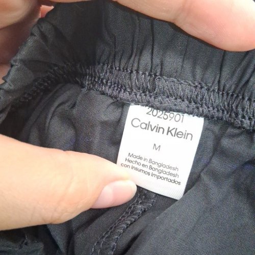 WOMEN'S CALVIN KLEIN COTTON SHORTS - MEDIUM - BLACK (STYLE: 2025901) image 2