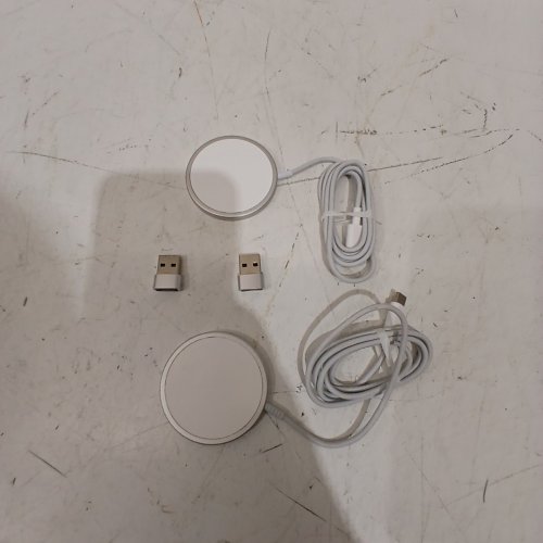 2PK MAGEASE MAGNETIC WIRELESS CHARGERS - COMPATIBLE WITH MAGSAFE - 15W MAX - WHITE/SILVER image 3
