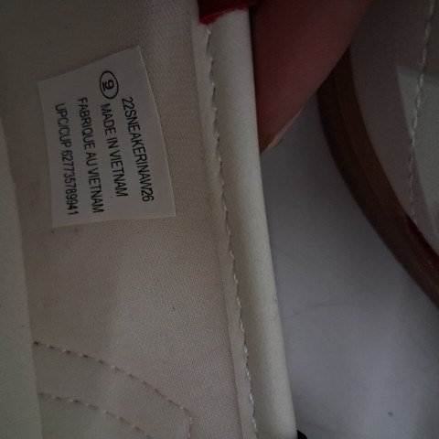 WOMEN'S NO BOUNDARIES SNEAKERS - SIZE 9 - CREAM/RED image 5