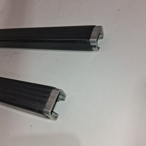 2PK THULE SQUAREBAR STEEL LOAD ROOF RACK BARS - FITS THULE EVO ROOF RACK SYSTEM - 60" - BLACK (MODEL: 712500) image 3