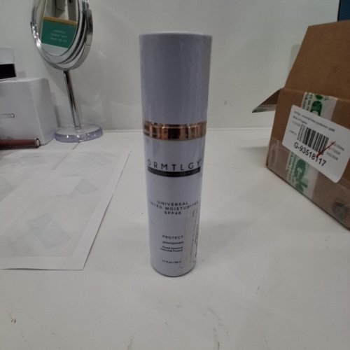DRMTLGY BROAD SPECTRUM SPF45 TINTED MOISTURIZER SUNSCREEN - 50ML image 3