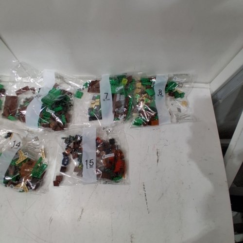 2017PC THE LORD OF THE RINGS: THE SHIRE LEGO SET (MODEL:10354) image 6