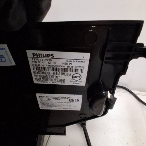 PHILIPS 2200 SERIES FULLY AUTOMATIC ESPRESSO/COFFEE MACHINE WITH BUILT-IN MILK FROTHER & GRINDER - BLACK (MODEL: EP2220/14) image 7