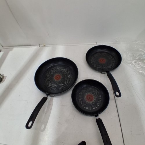 3PC T-FAL SKILLET SET - 8"/10"/11" - BLACK image 2
