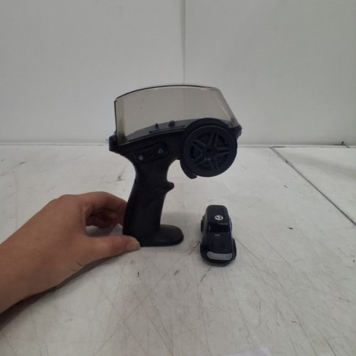 REMOTE CONTROL RACING DRIFT CAR - 1:64 SCALE - BLACK image 3