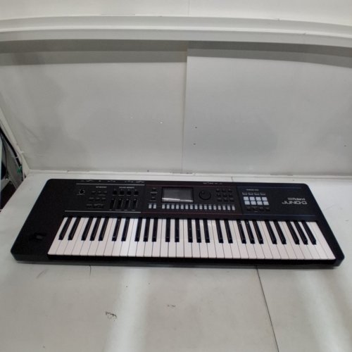 ROLAND JUNO-D SYNTHESIZER KEYBOARD WITH SYNTH ACTION - 61 KEYS - 3800 ONBOARD SOUNDS - (MODEL: JUNO-D6) image 7