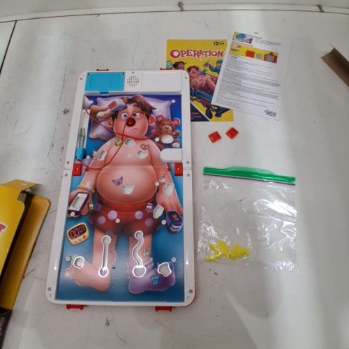HASBRO GAMES ELECTRONIC TRAVEL OPERATION BOARD GAME - AGES 6+ image 6
