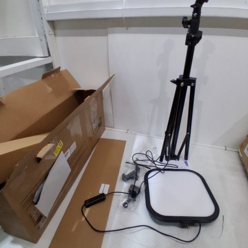 NEEWER LED VIDEO DESKTOP STAND PANEL LIGHT KIT - 10.8" - BLACK (MODEL: L220/66608648) image 3
