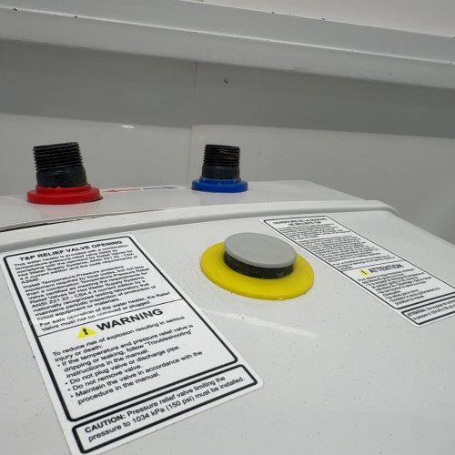 CAMPLUX 6GAL MINI TANK ELECTRIC WATER HEATER - (MODEL: ME60) image 4