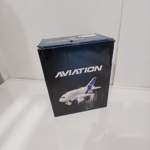 INTERACTIVE TOY AIRPLANE WITH LIGHTS & SOUNDS - AGES 3+ - 1:200 SCALE - WHITE & BLUE (MODEL: 710A) image 5
