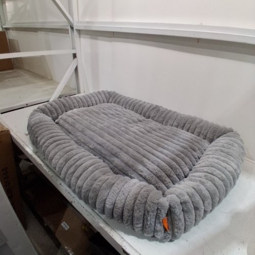 FEANDREA PET BED - SOFT PADDING - GRAY (MODEL: UPGW312GD01) image 3