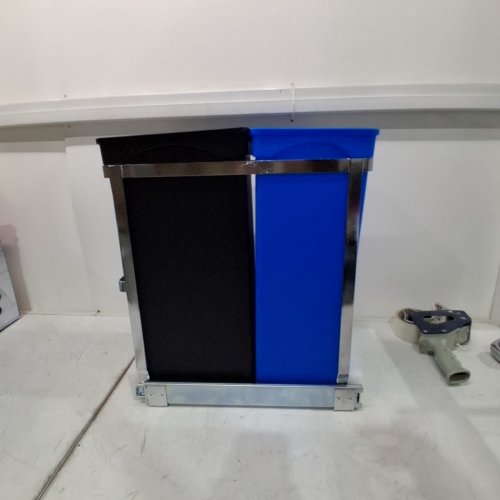 UNDER COUNTER PULL-OUT TRASH CANS- 35L - BLACK\BLUE image 3