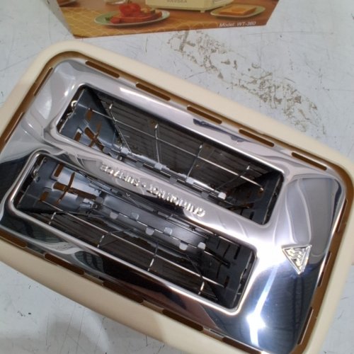 VAVSEA RETRO 2 SLICE TOASTER - YELLOW - (MODEL:WT-360) image 4