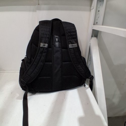 ROOTS LIGHTWEIGHT BACKPACK WITH 15.6 LAPTOP COMPARTMENT - 33 LITERS - BLACK (STYLE: 1896125) image 4