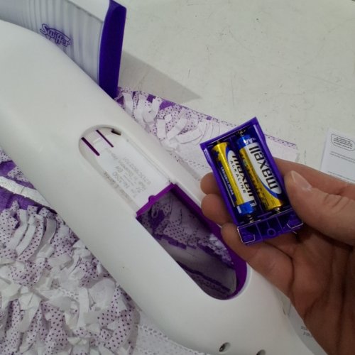 SWIFFER POWER MOP KIT FOR MULTI-SURFACE- PURPLE/WHITE image 2