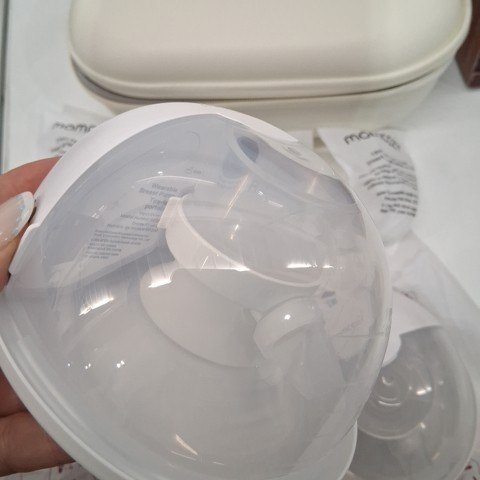 MOMCOZY M5 SMART WEARABLE BREAST PUMPS WITH APP CONTROL - WHITE (MODEL: BP380) image 5