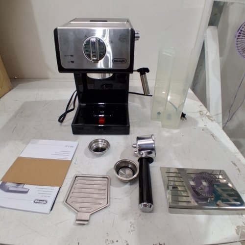 DELONGHI 15-BAR ADVANCED ESPRESSO MACHINE AND CAPUCCINO MAKER - BLACK/STAINLESS STEEL - (MODEL: ECP3220) image 3