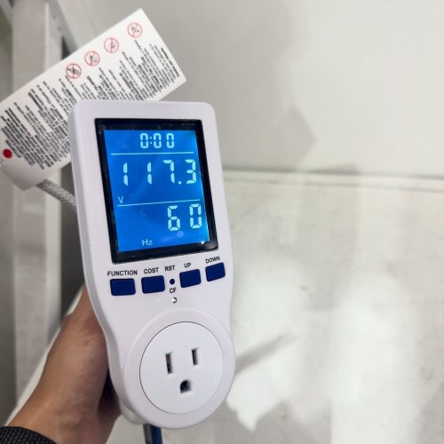 PLUG-IN ELECTRICITY USAGE KW TRACKING MONITOR WITH DIGITAL DISPLAY - 120 V, 15A, 1800W, 50-60HZ - WHITE image 4