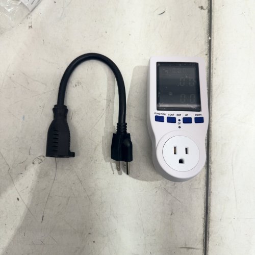 PLUG-IN ELECTRICITY USAGE KW TRACKING MONITOR WITH DIGITAL DISPLAY - 120 V, 15A, 1800W, 50-60HZ - WHITE image 5