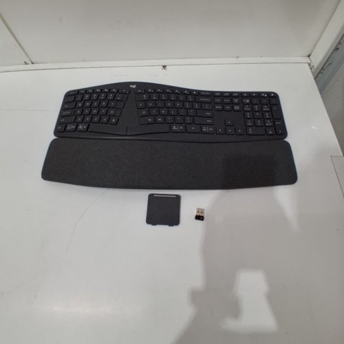 LOGITECH ERGO K860 BLUETOOTH WIRELESS ERGONOMIC KEYBOARD WITH BUILT-IN WRIST REST AND UNIFYING RECEIVER - BLACK (MODEL:‎ YR0072) image 3