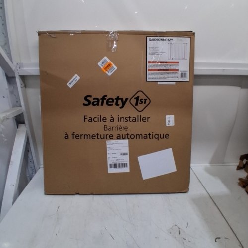 SAFETY FIRST ADJUSTABLE EASY INSTALL AND WALK THROUGH BABY SAFETY GATE - 29"- 38" X 28" - WHITE (MODEL: GA099CWHO1ZY) image 4