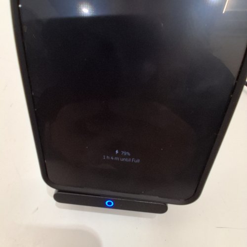 ANKER POWERWAVE SERIES 3 STAND WIRELESS CHARGER - 10W MAX - BLACK (MODEL:A2524) image 2