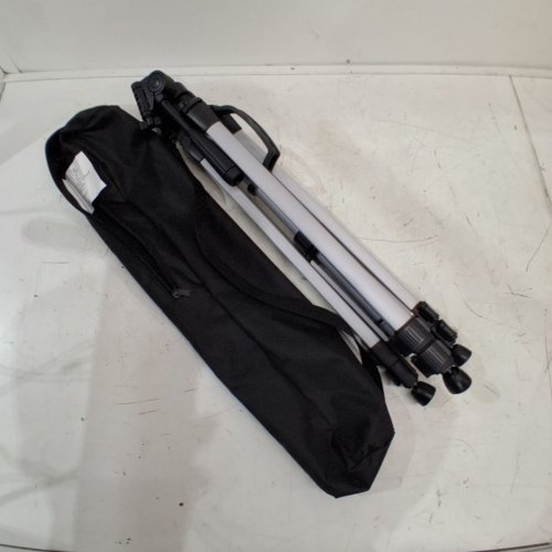 AMAZON BASICS LIGHTWEIGHT TRIPOD - 60" - BLACK image 2
