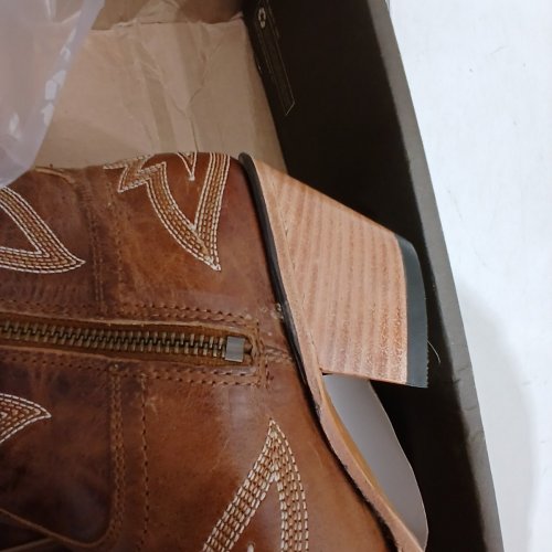 WOMEN'S ARIAT CASANOVA WESTERN COWBOY BOOT WITH SIDE PARTIAL ZIP - SIZE 7B - SHADES OF GRAIN/TAN BROWN - (STYLE: 10044481) image 4