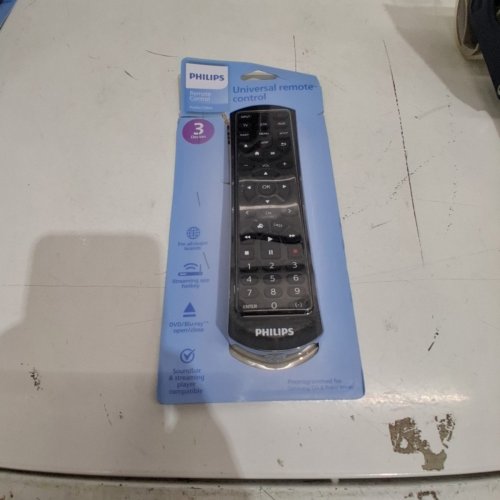 PHILIPS 3 DEVICE UNIVERSAL TV REMOTE - BLACK (MODEL: SRP4322B/27) image 2
