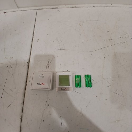 THERMOPRO WIRELESS INDOOR-OUTDOOR THERMOMETER - 500FT - WHITE - (MODEL:TP200B) image 4