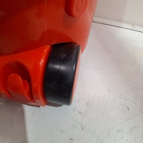 CASDON HENRY THE HOOVER/VACUUM CLEANER TOY - WITH WORKING SUCTION (MODEL:72862) image 5