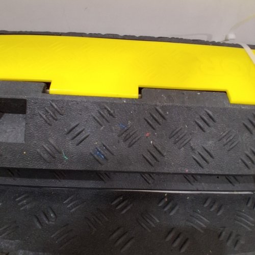 4PK VEVOR CABLE / HOSE PROTECTOR RAMP WITH FLIP OPEN TOP COVER - 39" X 10" - BLACK/YELLOW (MODEL : CP-R02-1) image 4