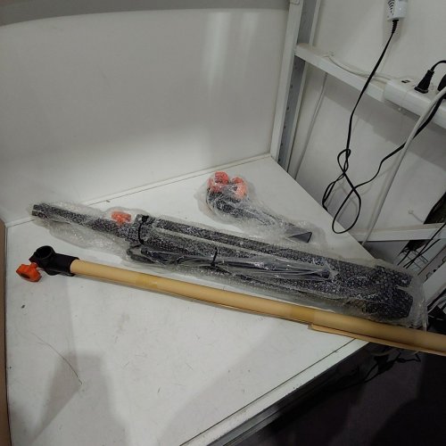 HEAVY DUTY BIKE REPAIR STAND - 80LBS CAPACITY - BLACK/ORANGE (MODEL: HS-QX-006) image 2