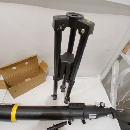 SOLOMARK PROFESSIONAL TELESCOPE WITH INTERCHANGEABLE LENSES, TRIPOD, AND PHONE HOLDER - 90MM APERTURE/1000MM FOCAL LENGTH - BLACK/YELLOW (MODEL: 901000B) image 4