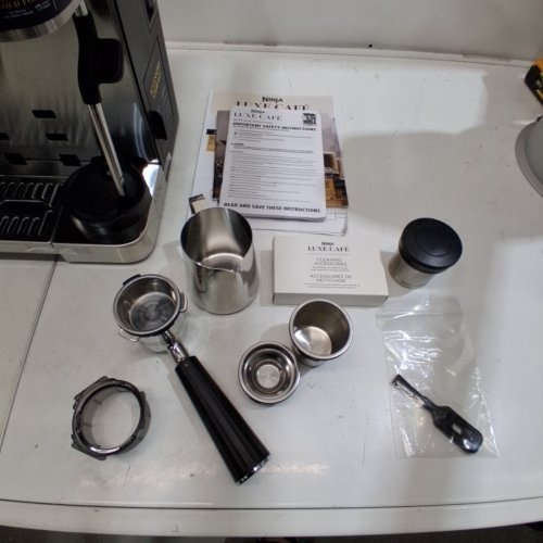 NINJA LUXE CAFÉ SIGNATURE SERIES 3-IN-1 ESPRESSO, COFFEE AND COLD BREW MACHINE - SILVER/BLACK (MODEL: ES655CCO) image 5