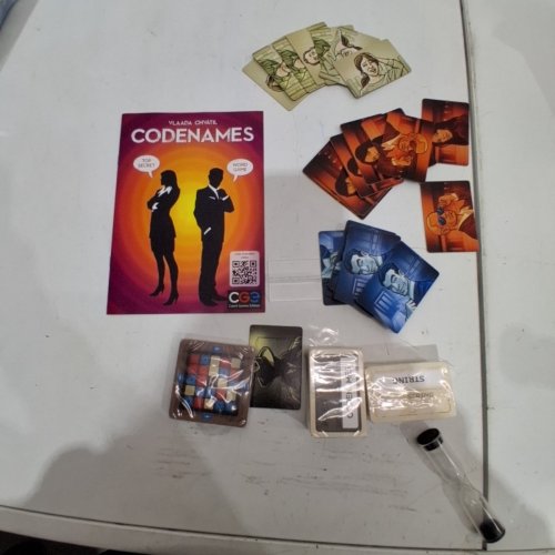 308PC VLAADA CHVATIL CODENAMES CARD GAME - MULTICOLOURED image 2