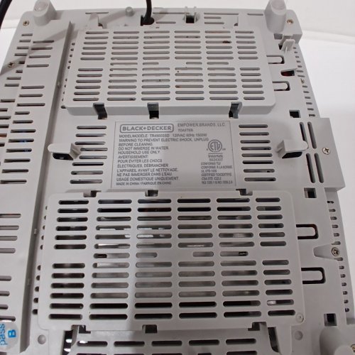 BLACK + DECKER 4-SLICE EXTRA WIDE TOASTER - STAINLESS STEEL (MODEL: TR4900SSD) image 6