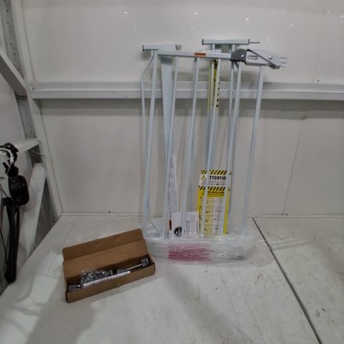 REGALO EASY STEP SAFETY GATE - 29"- 38.5" - WHITE (MODEL : 1160-DS) image 2