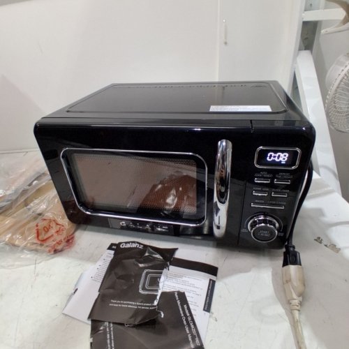 GALANZ RETRO STYLE COUNTERTOP MICROWAVE OVEN - 0.7CU.FT - BLACK (MODEL: GLCMKZ07BKR07) image 5