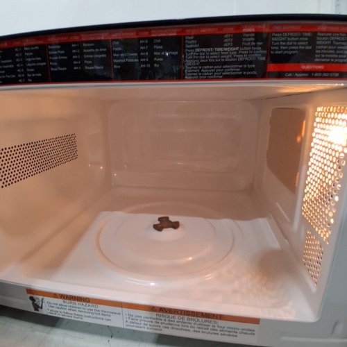 GALANZ RETRO STYLE COUNTERTOP MICROWAVE OVEN - 0.7CU.FT - BLACK (MODEL: GLCMKZ07BKR07) image 6