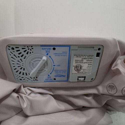 ZEARNA SELF INFLATING/DEFLATING AIR MATTRESS - QUEEN - 80" X 60" X 13" - GREEN image 2