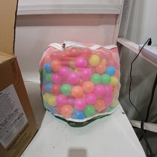 400PK AMAZON BASICS BPA FREE PLASTIC BALL PIT BALLS - 2.3" BALLS - 6 BRIGHT COLORS (MODEL: 76188) image 2