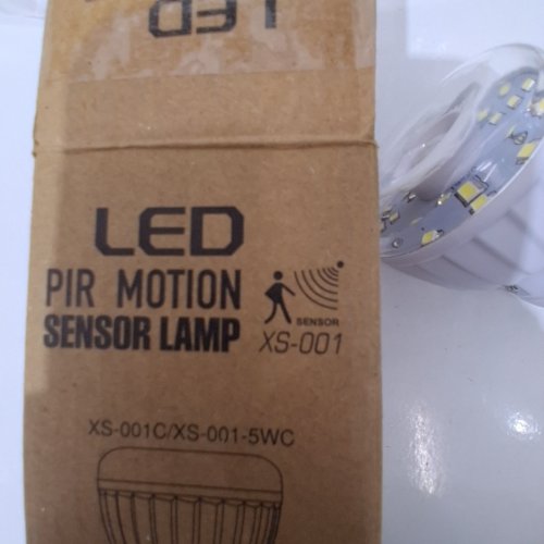 LED PIR MOTION SENSOR LAMP - WHITE (MODEL: XS-001) image 3