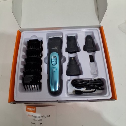 ONEISALL RECHARGEABLE DOG HAIR TRIMMER WITH NAIL GRINDER ATTACHMENT AND COMBS - BLACK/BLUE (MODEL: FC10) image 3