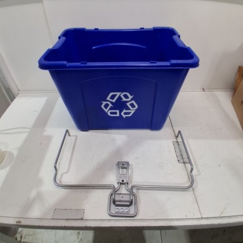RUBBERMAID GARAGE FASTTRACK RECYCLING BIN, 50LB CAP - 18GAL - BLUE (MODEL:2180939) image 2